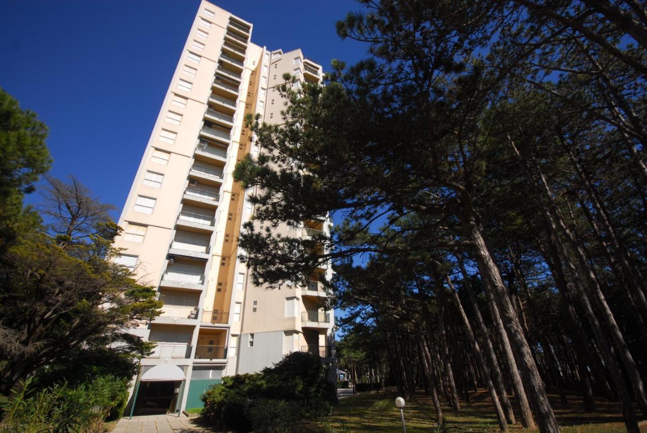 Residence Excelsior Lignano Sabbiadoro Bagian luar foto