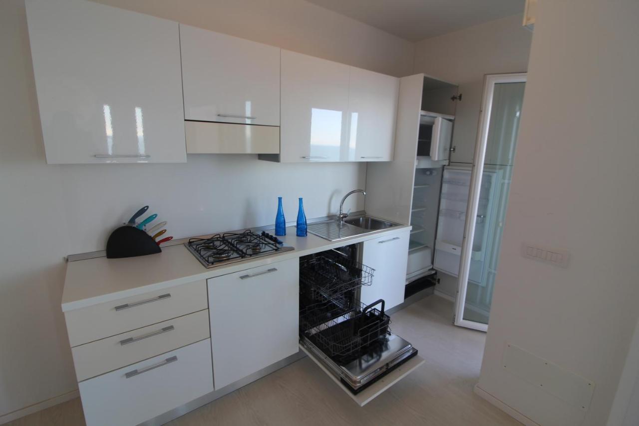 Residence Excelsior Lignano Sabbiadoro Bagian luar foto