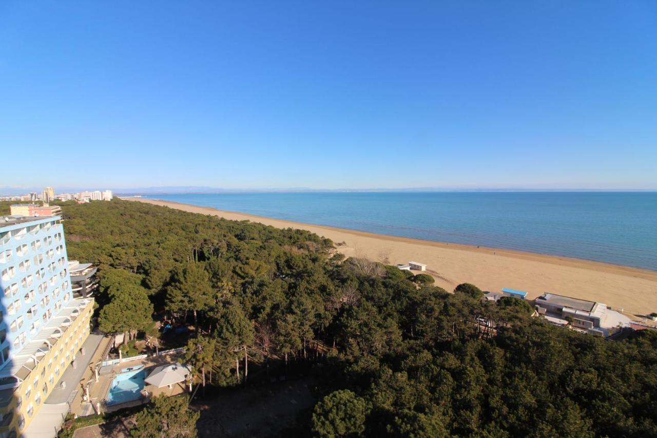 Residence Excelsior Lignano Sabbiadoro Bagian luar foto