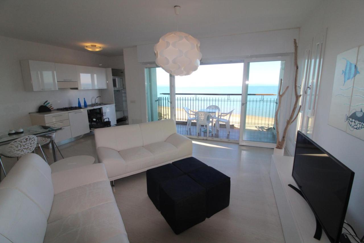 Residence Excelsior Lignano Sabbiadoro Bagian luar foto