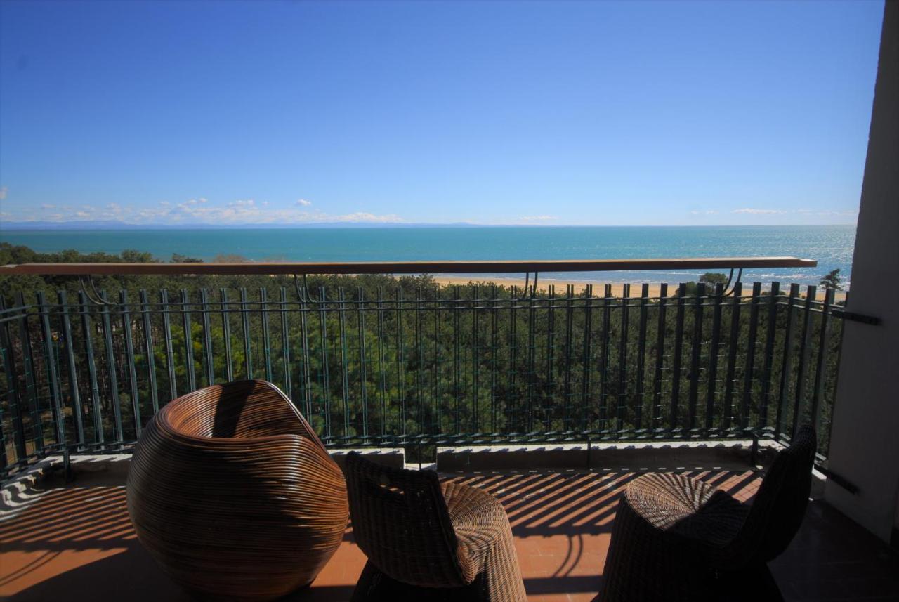 Residence Excelsior Lignano Sabbiadoro Bagian luar foto