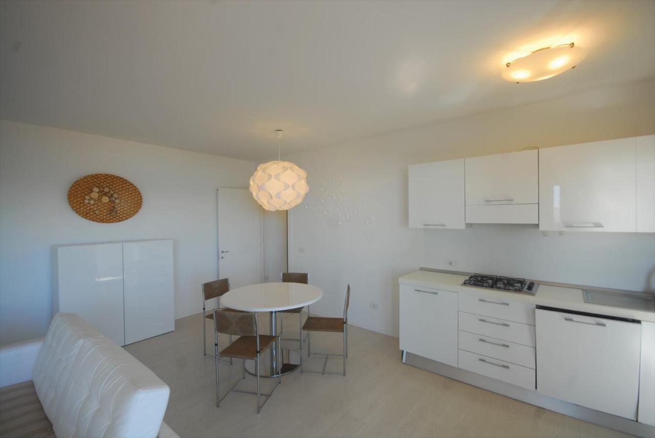 Residence Excelsior Lignano Sabbiadoro Bagian luar foto