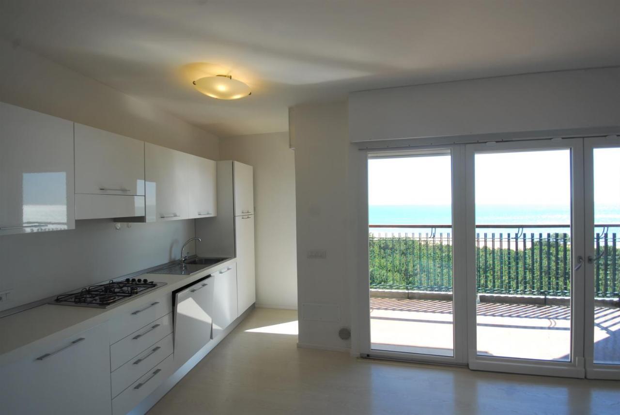 Residence Excelsior Lignano Sabbiadoro Bagian luar foto