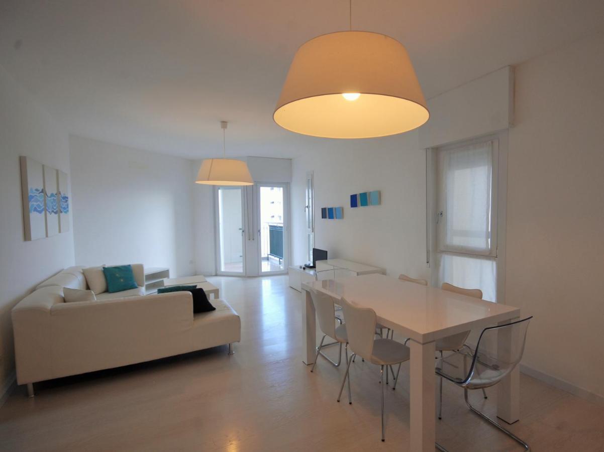 Residence Excelsior Lignano Sabbiadoro Bagian luar foto